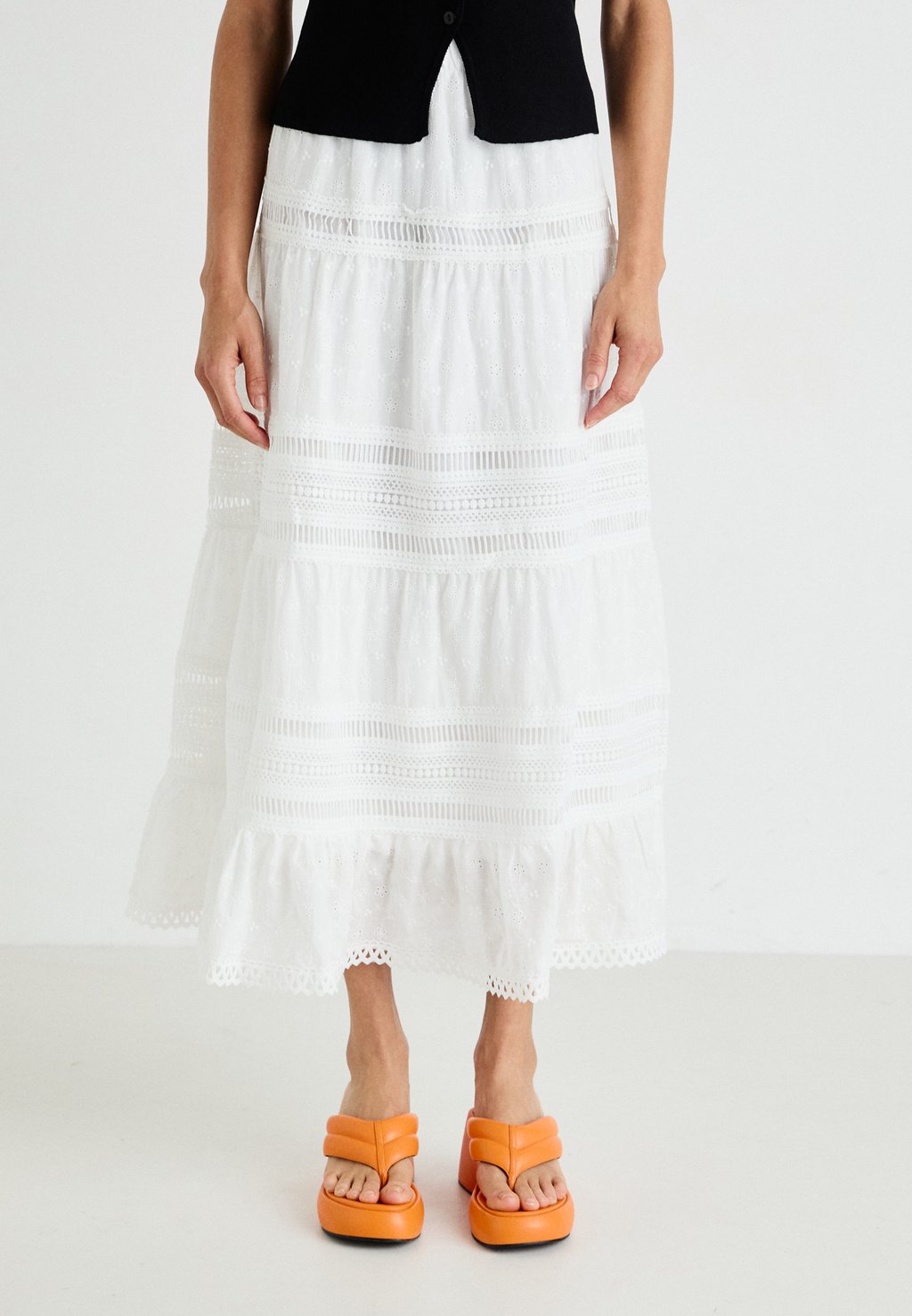 

Юбка макси BRODERIE SKIRT Gina Tricot, белый