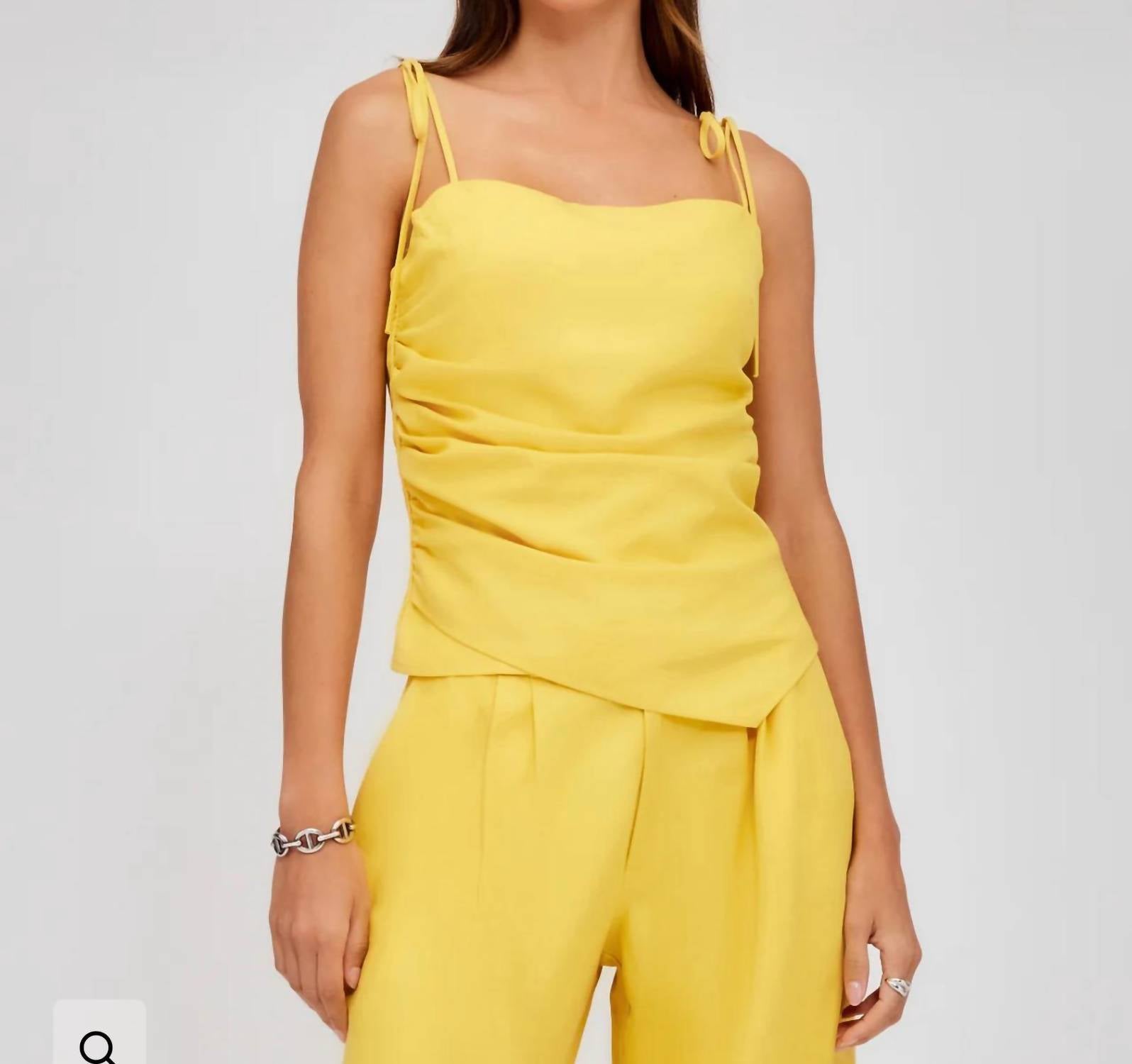 

Топ Stilla Cami In Yellow Fifteen Twenty