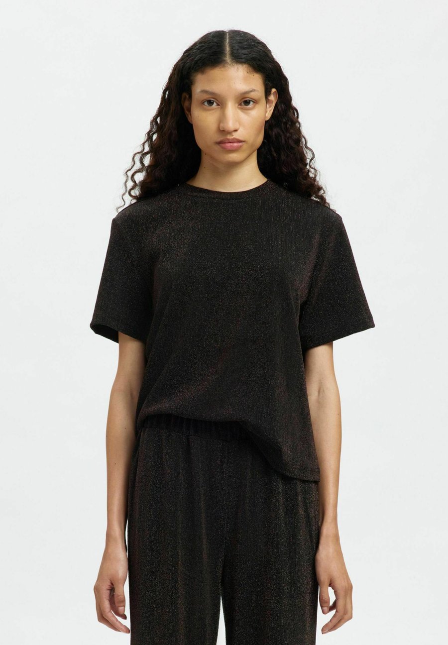 

Футболка Selected Femme Basic T-shirt, Delicioso/Brown