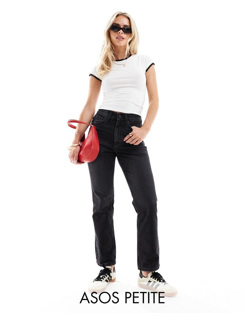 

Черные прямые джинсы в стиле 90-х ASOS DESIGN Petite