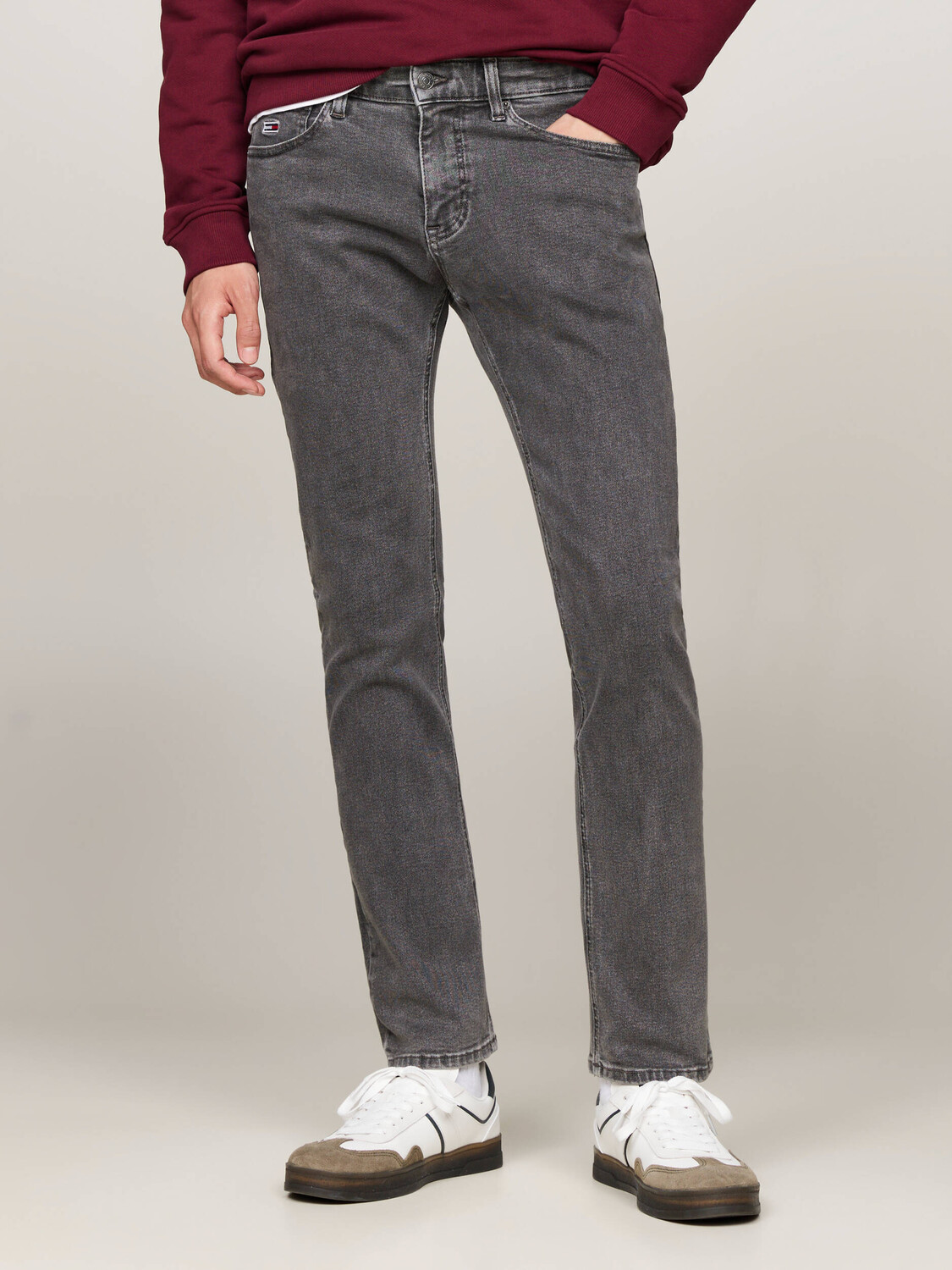 

Джинсы Tommy Jeans Scanton Slim Fit, серый