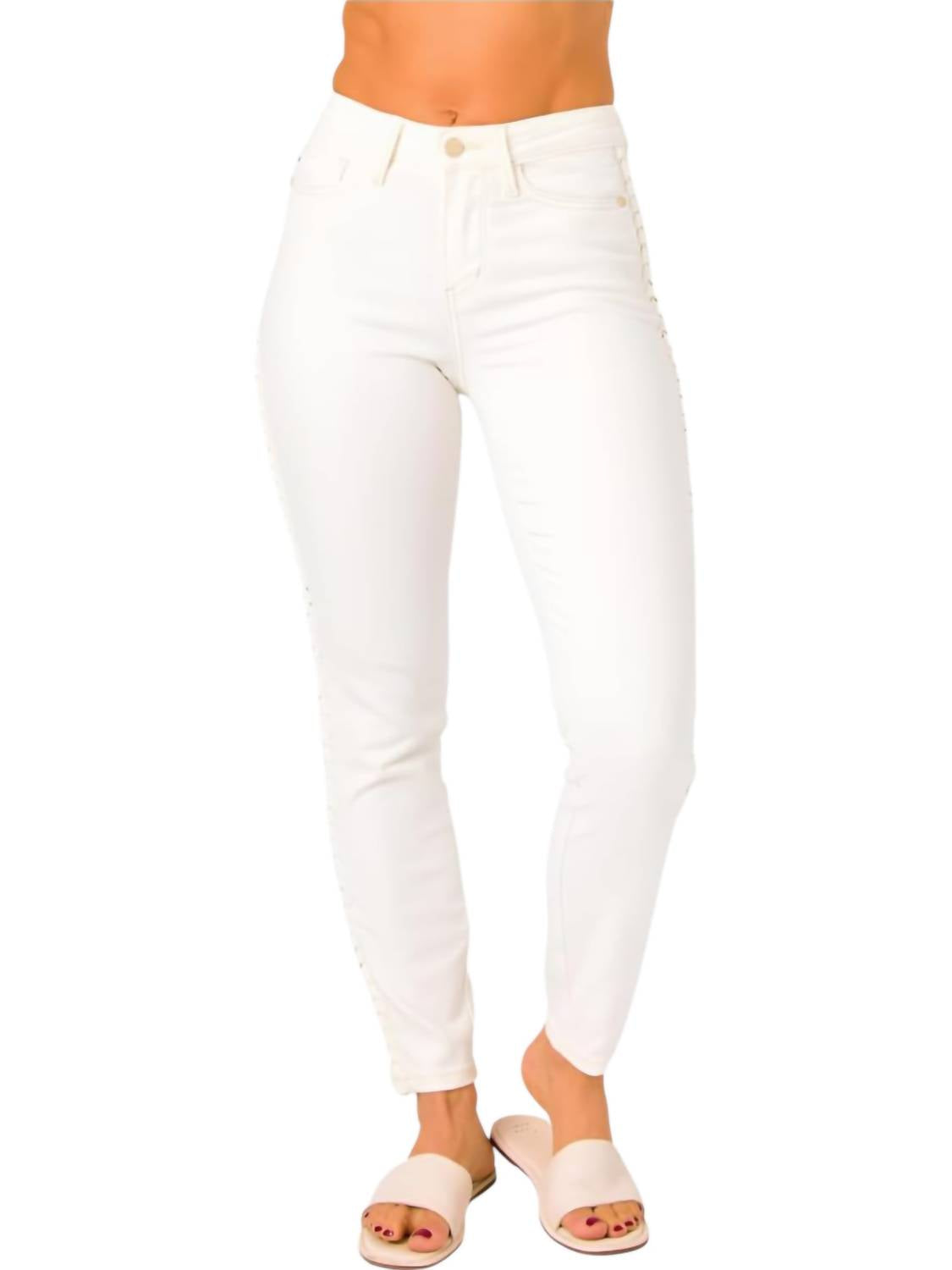 

Свободные джинсы с косами по бокам в цвете Off White Judy Blue