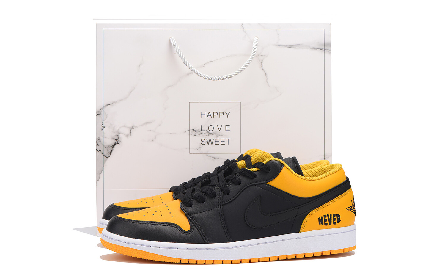 

Баскетбольные кроссовки Air 1 Vintage Men Low-Go Yellow/White Jordan