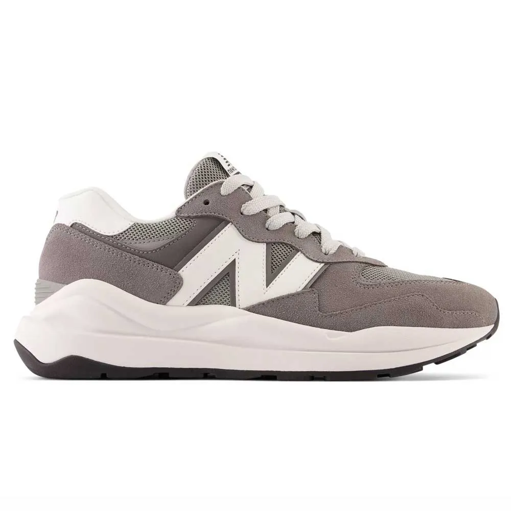 

Кроссовки New Balance 57/40, серый