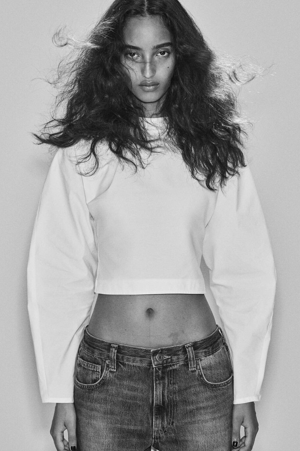 

Рубашка из поплина с вырезом ZARA, белый