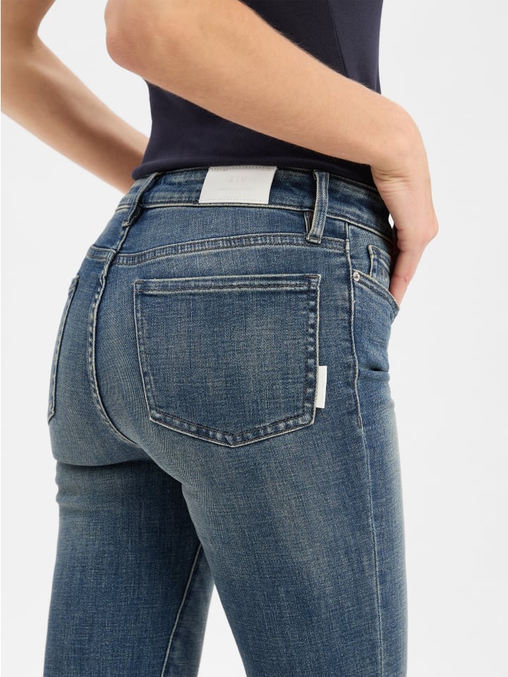 

Джинсы Armani Exchange