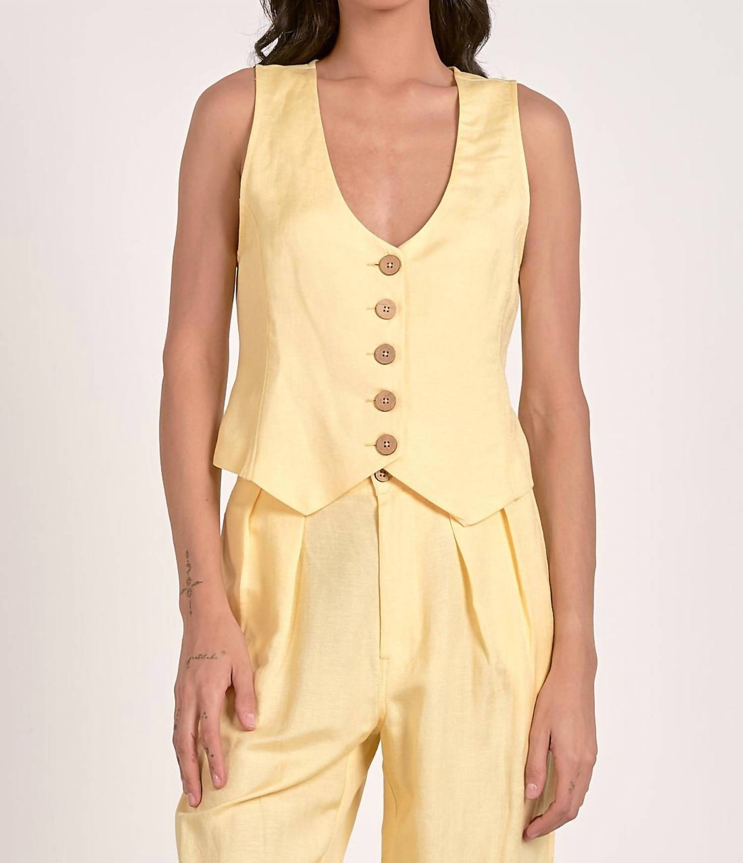 

ELAN Жилет Sunshine Vest ванильного цвета