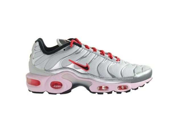 Разноцветные женские кроссовки Air max plus Nike, серебряный