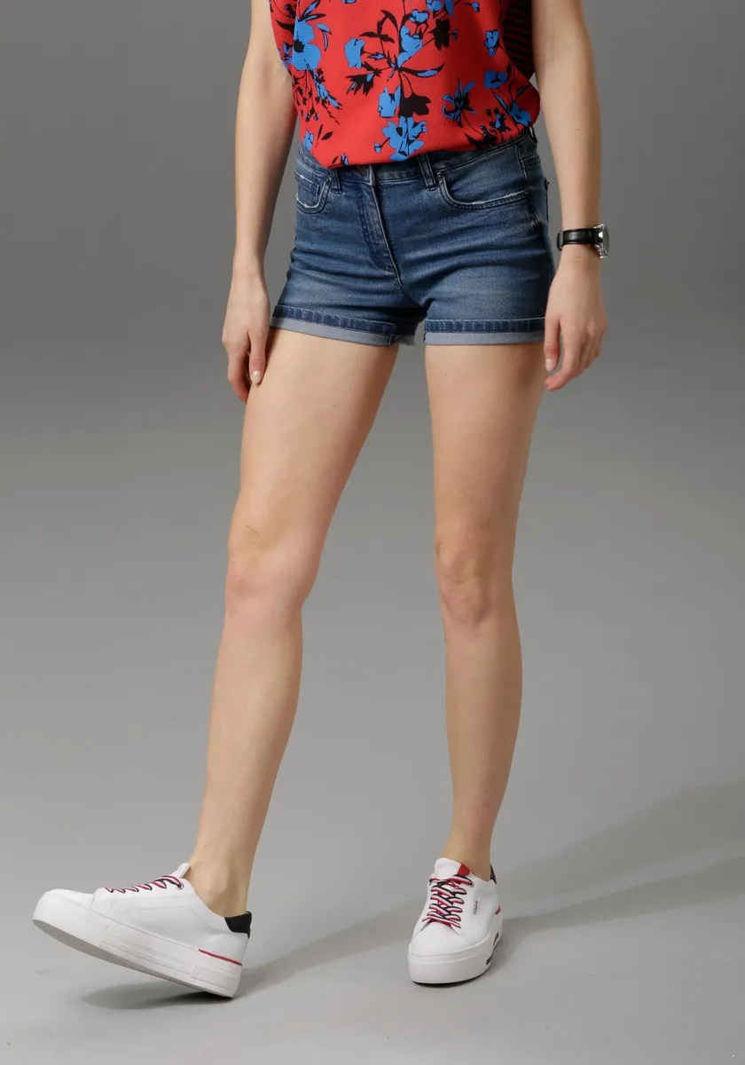 

Джинсовые шорты Aniston CASUAL с легкими потертостями, синий
