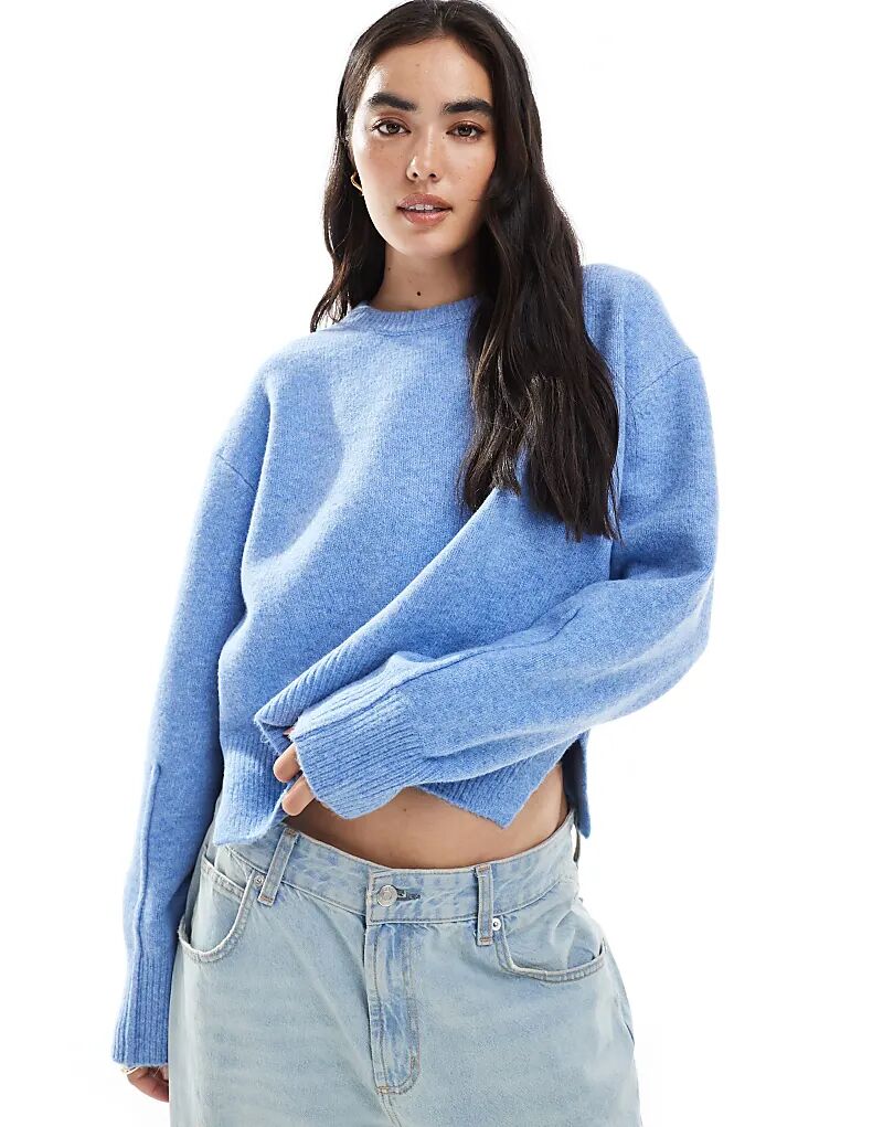 

Свободный свитер ASOS DESIGN с круглым вырезом и разрезами по бокам синего цвета