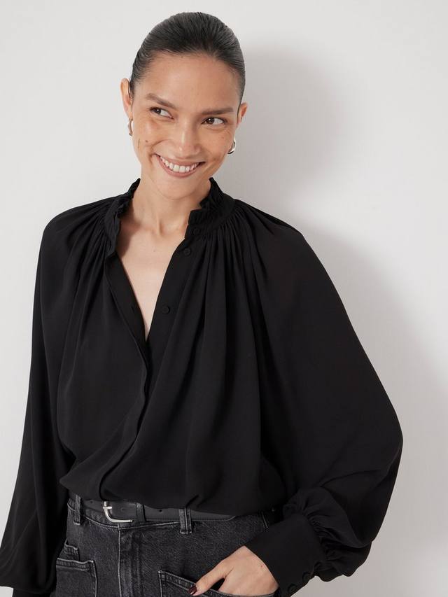 

Блузка Fleur с длинными рукавами и высоким воротником HUSH