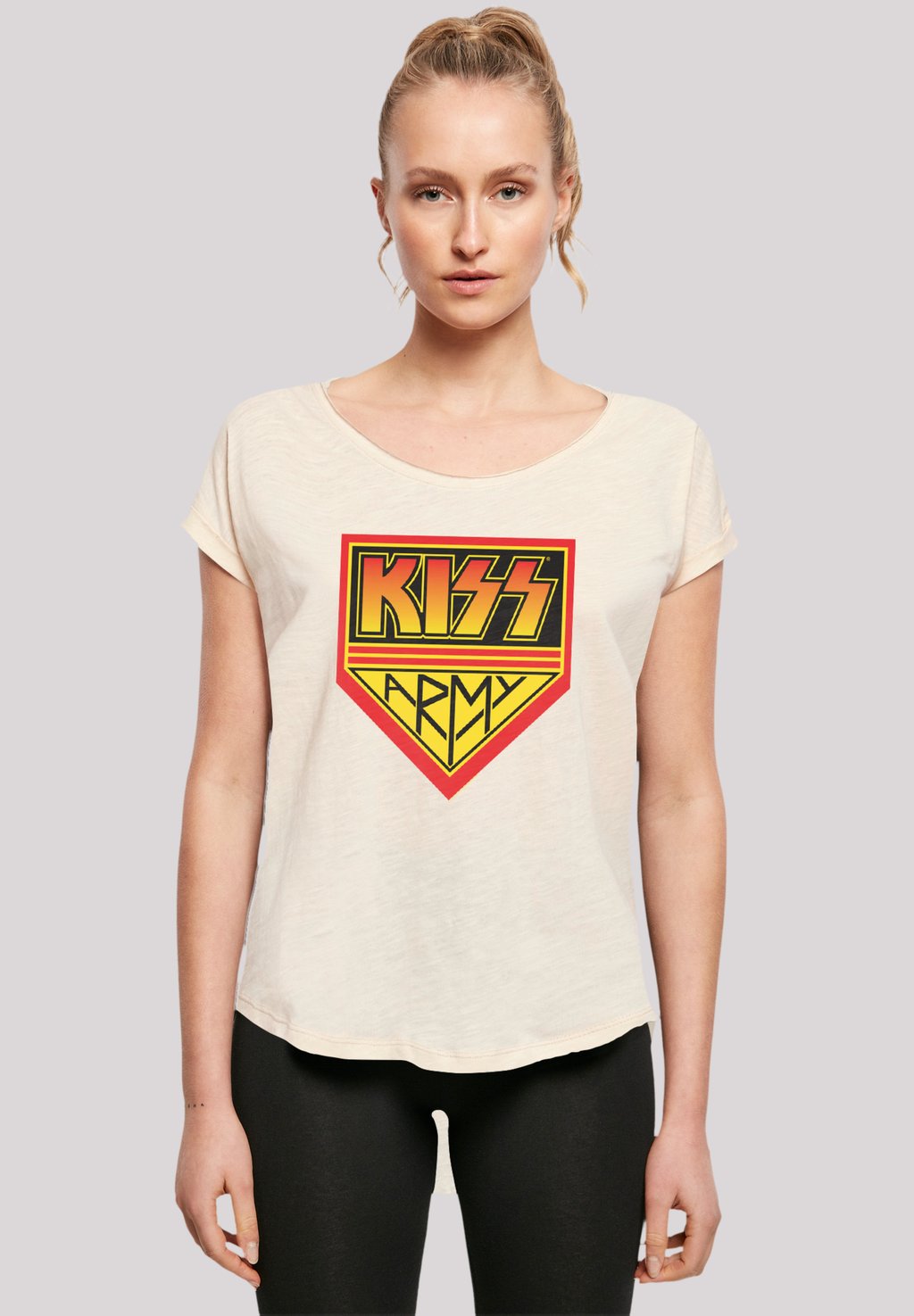 

Футболка с принтом KISS ROCK BAND ARMY LOGO F4NT4STIC, песочный