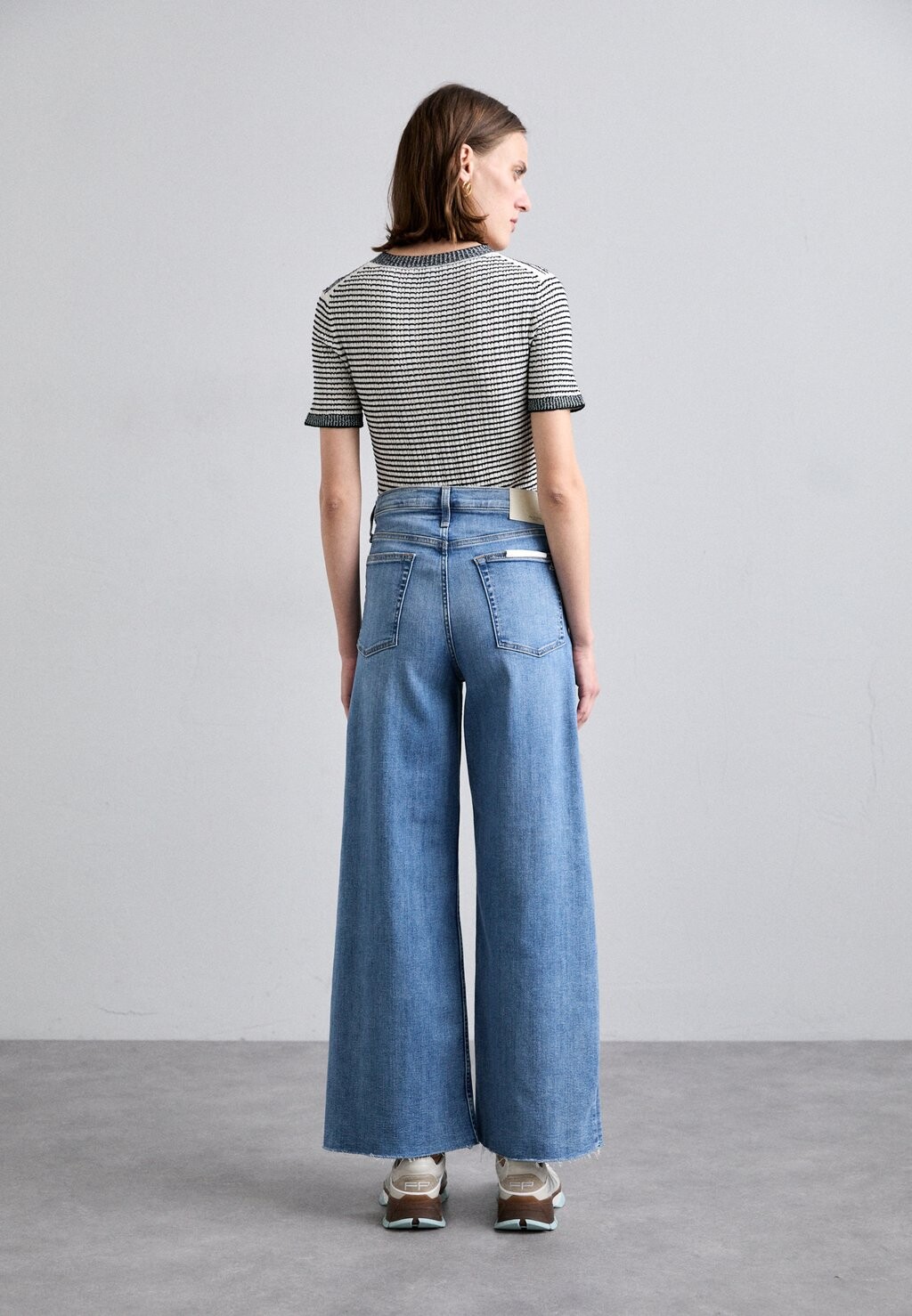 

Джинсы свободного кроя SOFIE CROP HIGH STRETCH rag & bone, синий деним