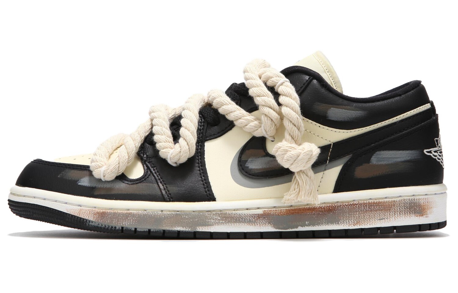 

Кроссовки Air Jordan 1 Vintage Basketball Shoes Women's Low-Top Black/White, черный