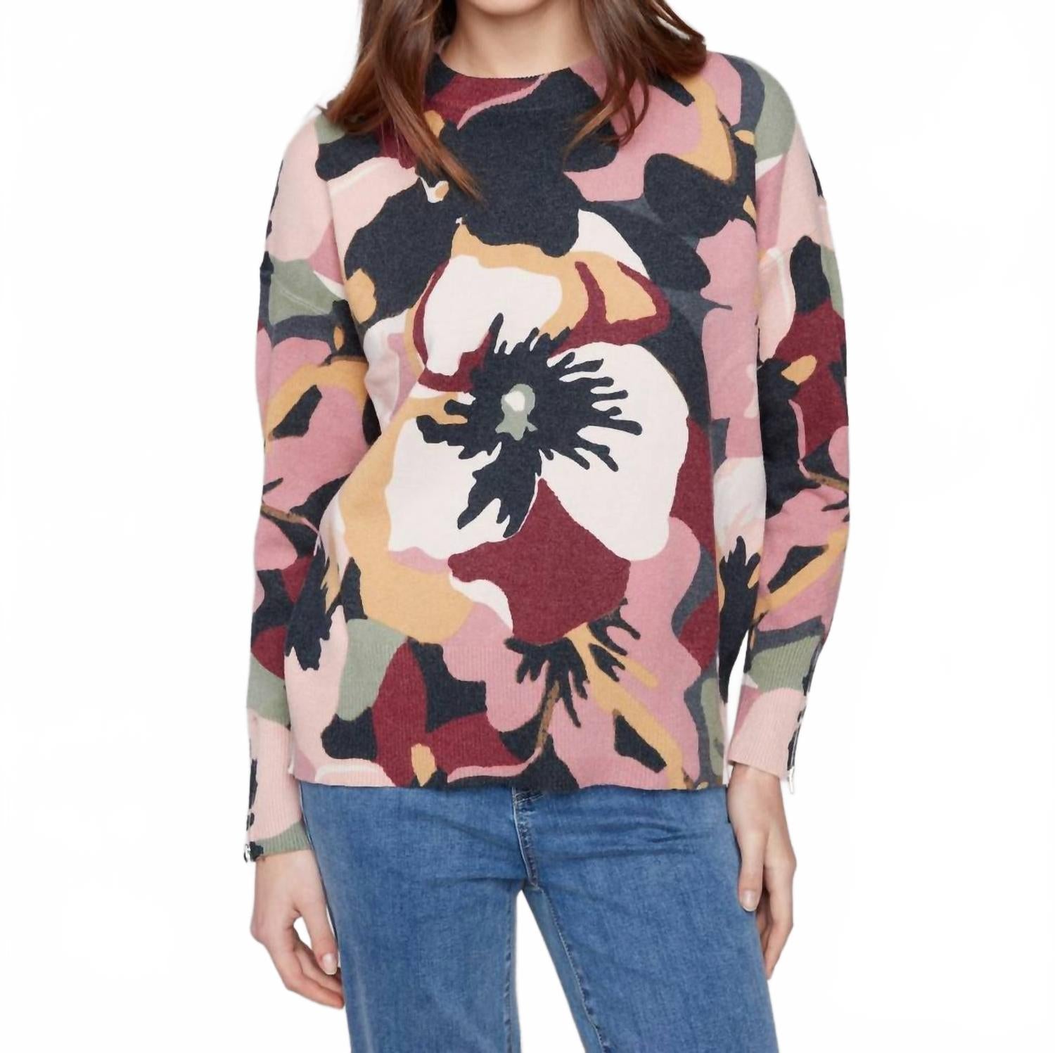 

Мягкий свитер с высоким воротником и цветочным принтом CHARLIE B, flowery