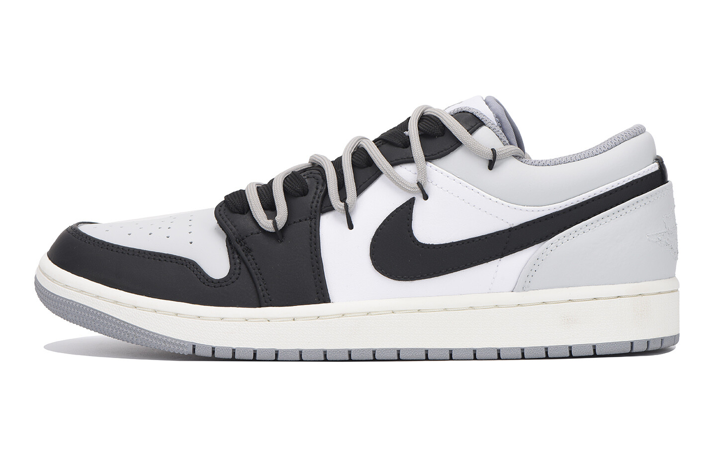 

Баскетбольные кроссовки Air 1 Vintage Men Low-Touch Black Grey White Jordan