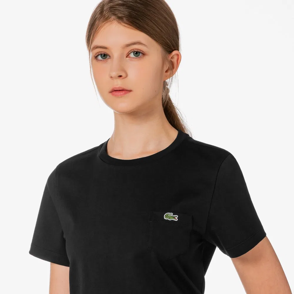 Женская базовая футболка с карманом и короткими рукавами, чёрная, от Lacoste — фото 2
