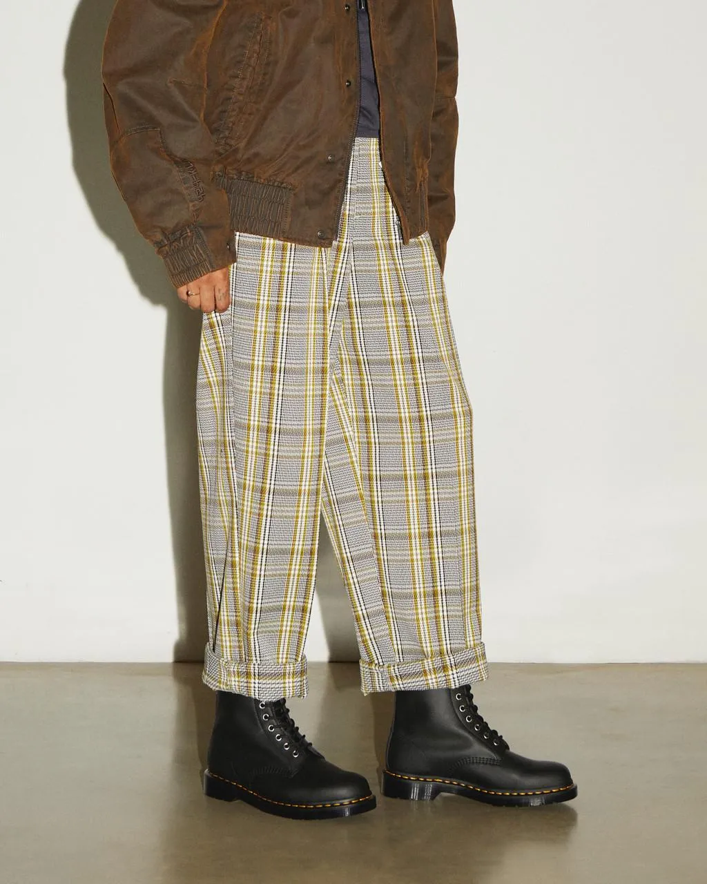 Ботинки Dr. Martens 1460 Genix на шнуровке, черный — фото 2