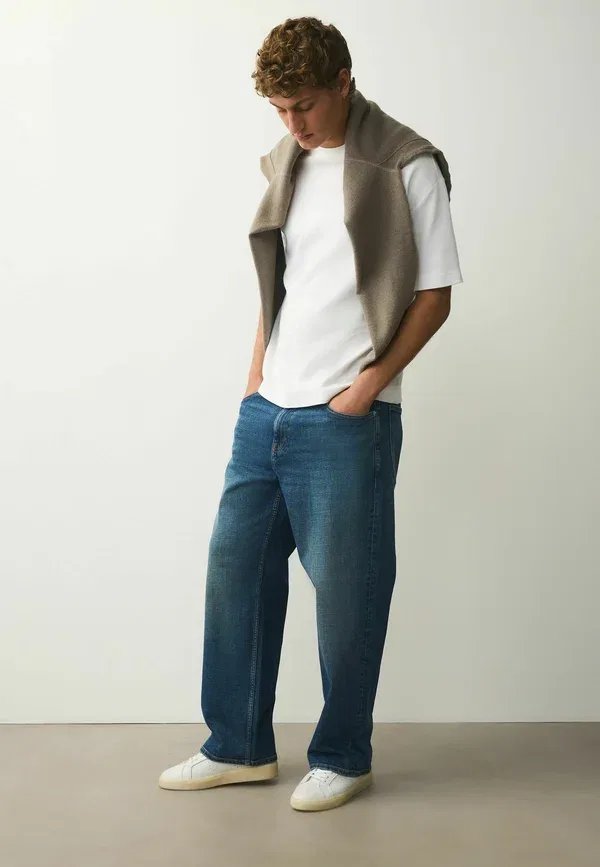Брюки хлопок с эластаном Classic stretch - relaxed fit jeans Next, Mid Blue Crosshatch, синий — фото 2