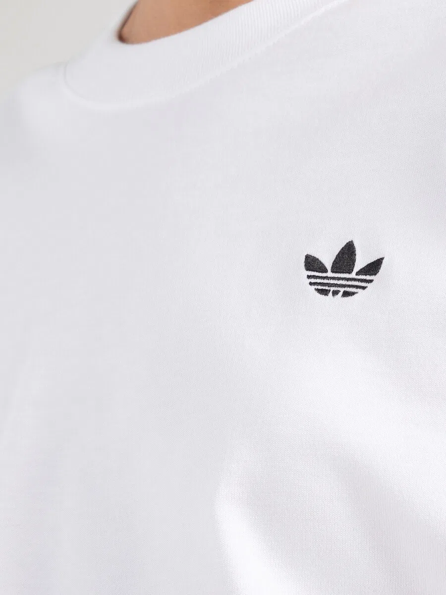 Футболка ADIDAS ORIGINALS 'ESSENTIALS' белого цвета — фото 3