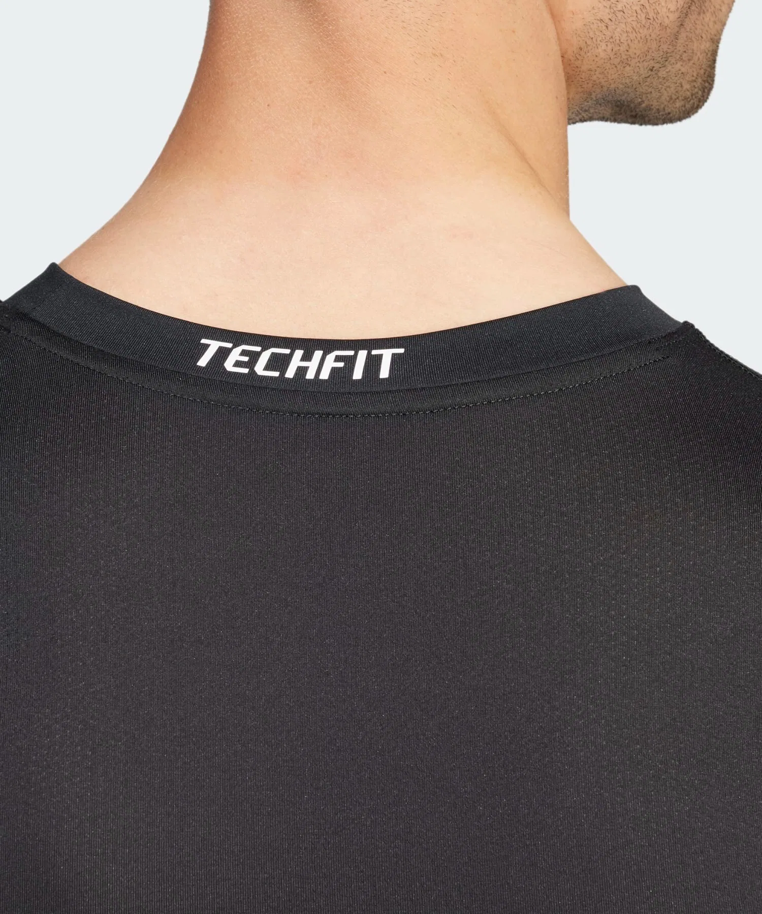 Мужская футболка adidas Techfit Compression Training — фото 4