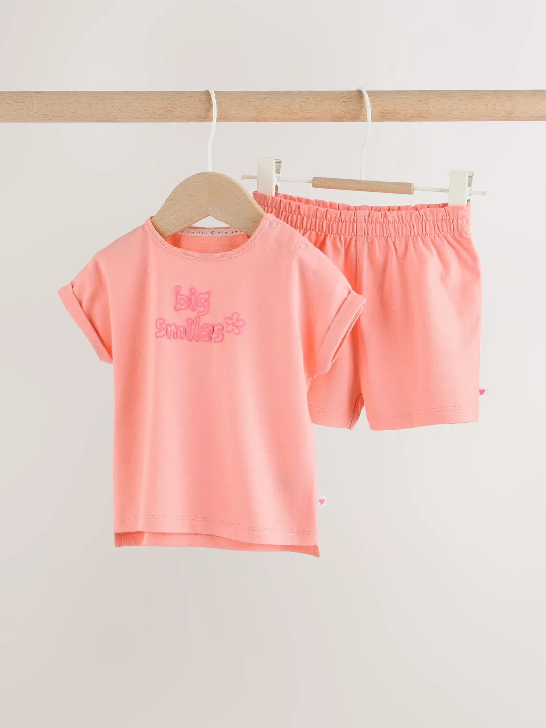 Комплект из топа и шорт с вышивкой и принтом, модель Pink Short Sleeve Baby Top and Short Set Next, розовый
