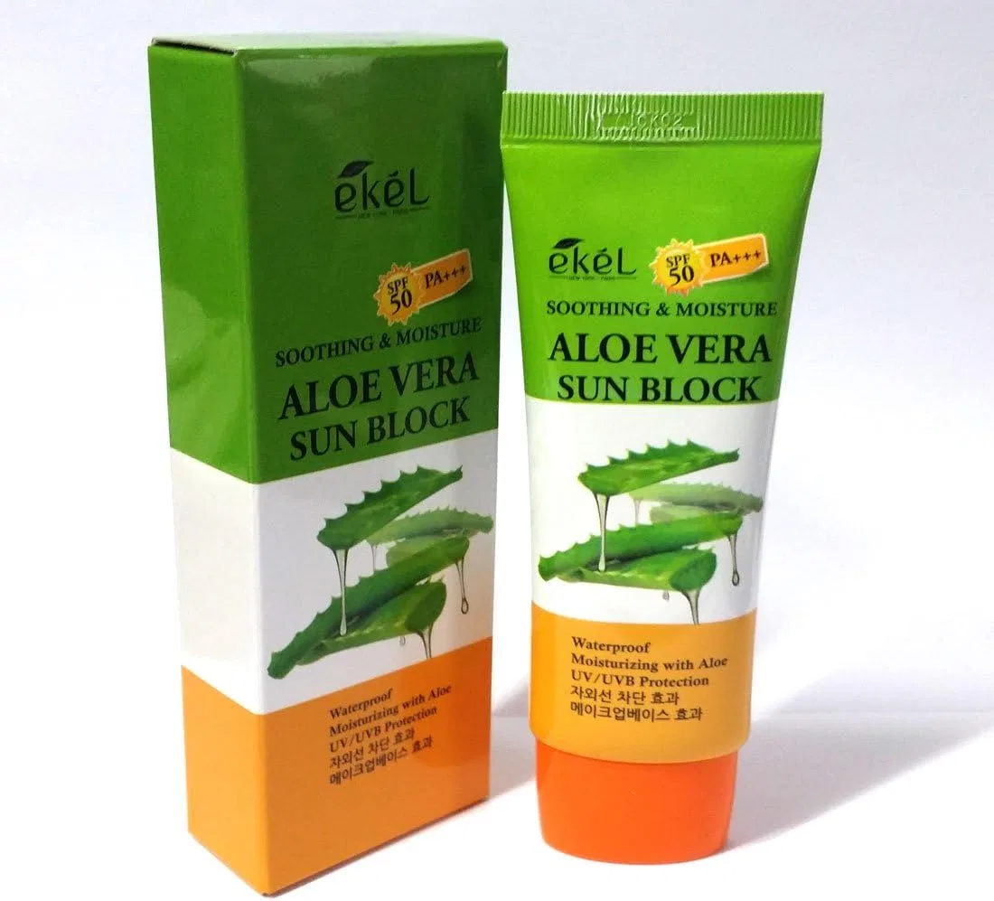 Солнцезащитный крем для лица и тела Ekel с алоэ вера SPF 50 PA+++ 70 мл