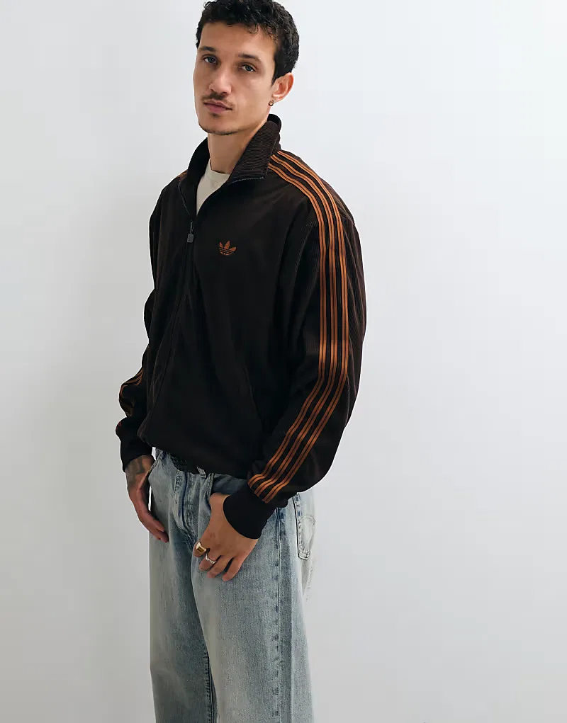 Куртка спортивная Firebird Adidas Originals, коричневый вельвет — фото 2