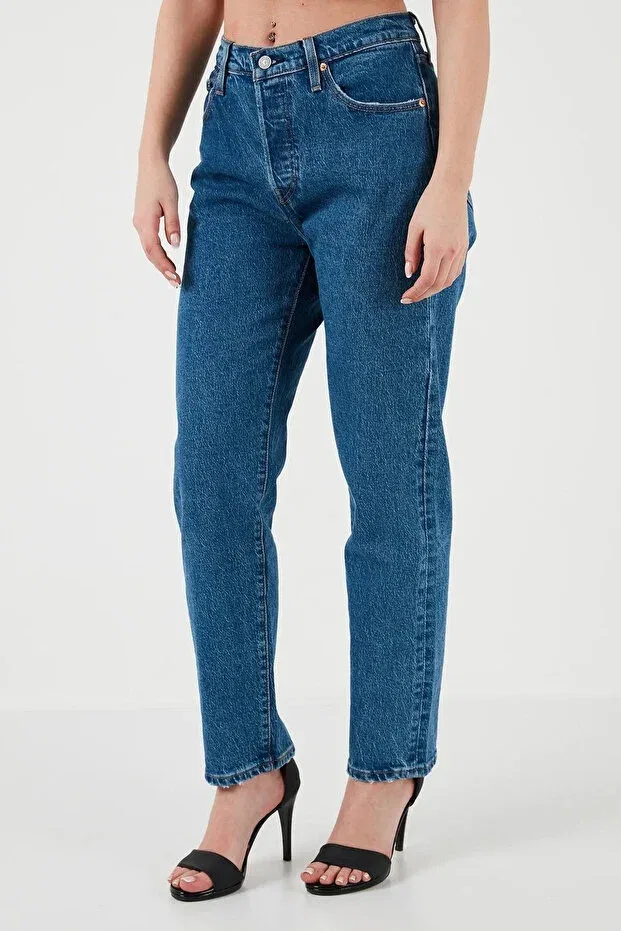 Женские джинсы скинни Левис, Light Indigo - Worn In Levi'S — фото 2