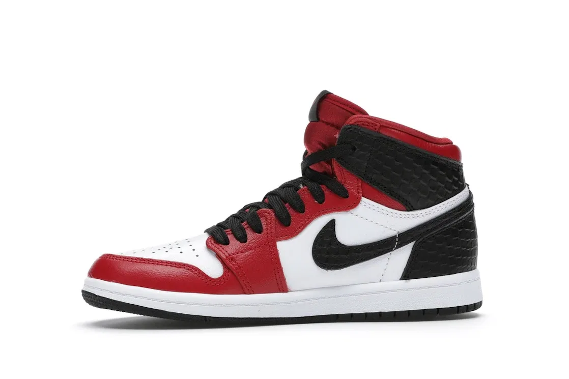 Детские кроссовки Lifestyle с принтом Jordan 1 Retro High Satin Snake Chicago Jordan, Gym Red/White-Black — фото 3