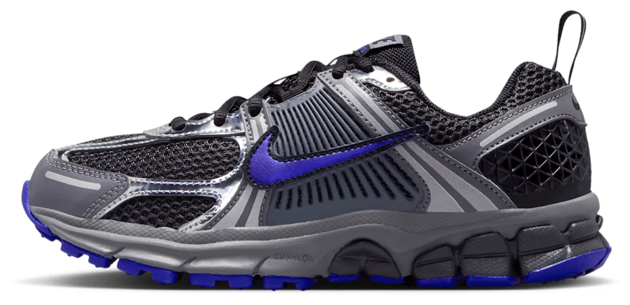 Детские кроссовки для мальчиков с амортизацией Zoom Air Vomero 5 Nike, Anthracite/Hyper Royal/Smoke Grey — фото 2