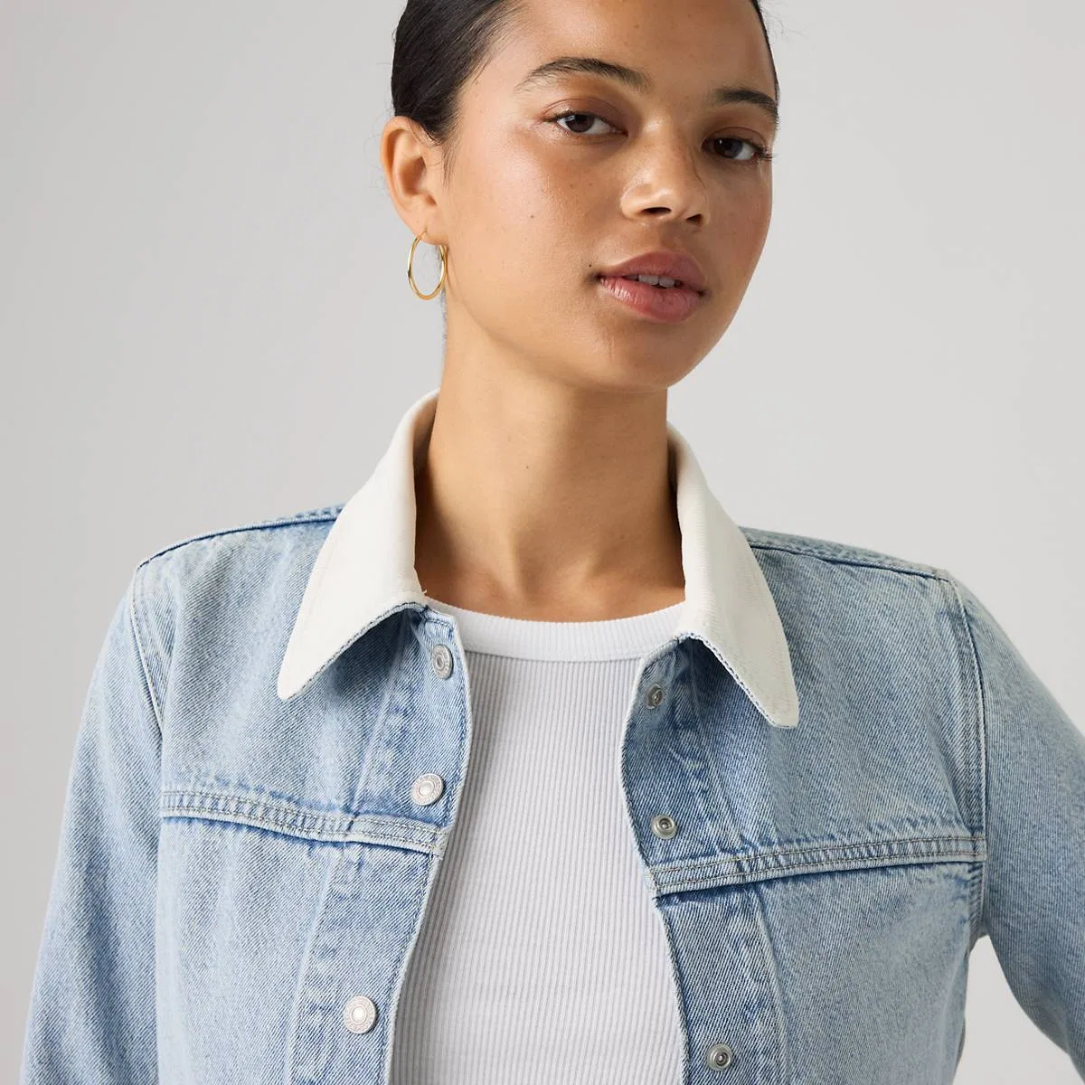 Оригинальная куртка дальнобойщика для активного отдыха Levi's, Abraided Art Stone - Light Wash — фото 2