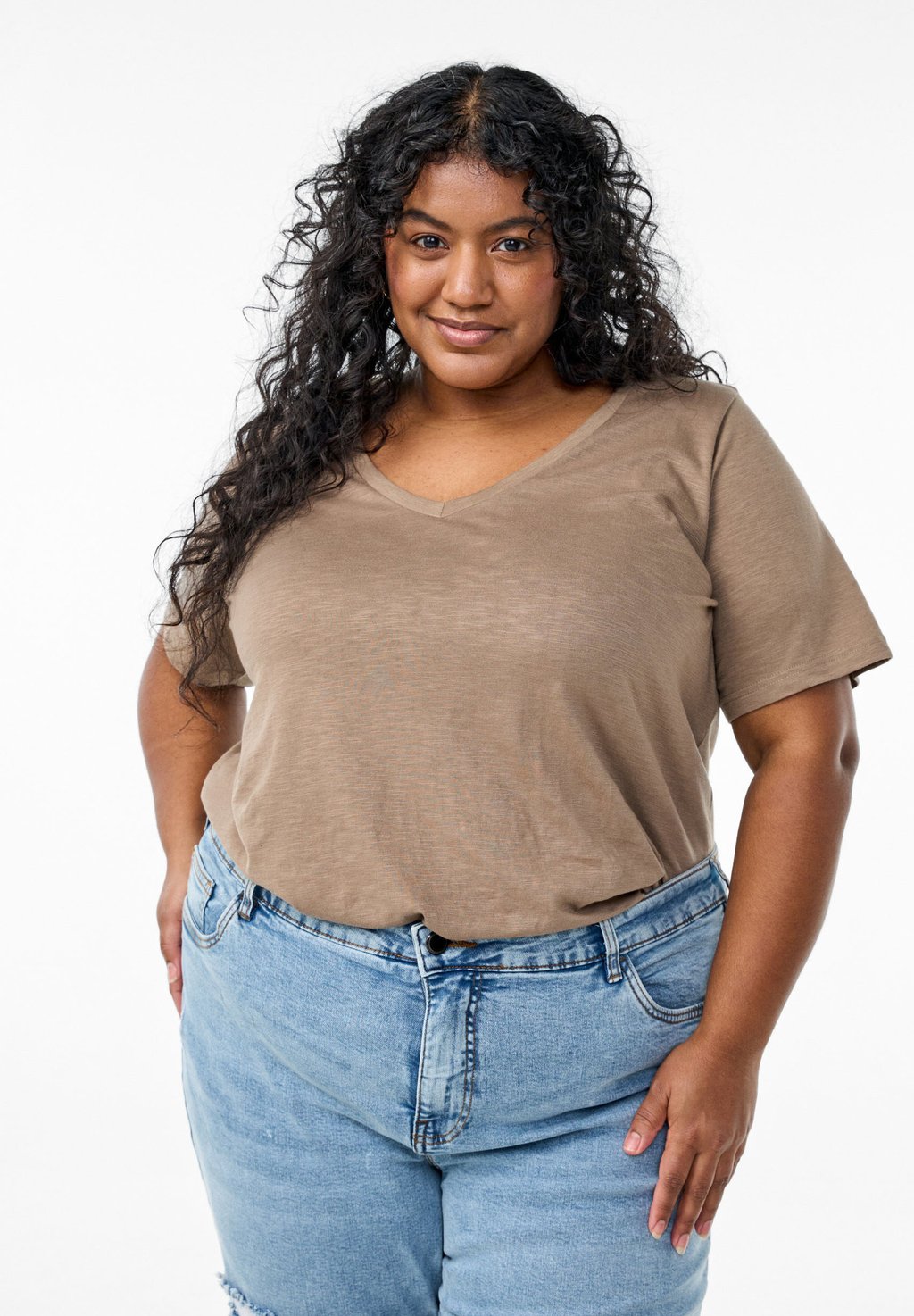 

Базовая футболка SHORT-SLEEVED Zizzi, коричневый