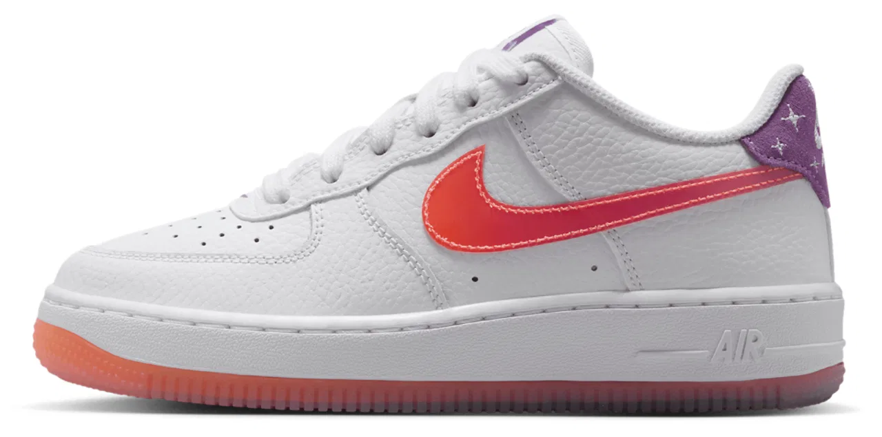 Кроссовки для мальчиков Air Force 1 BB Nike, цвет White/Bright Violet/Turf Orange — фото 2