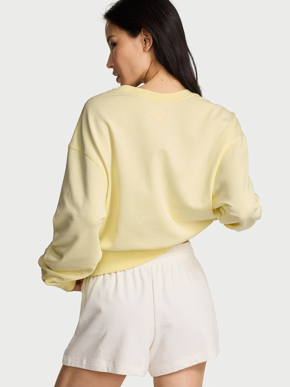 Укороченная толстовка Victoria's Secret Angel Essentials Obsessed Terry Crewneck, светло-желтый — фото 3