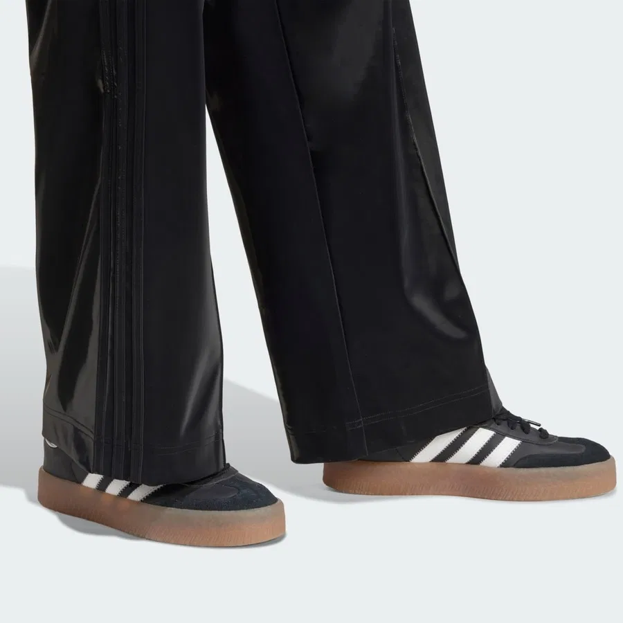 Спортивные брюки с принтом 3 полоски Adidas Originals Adicolor Holiday, Черный — фото 4