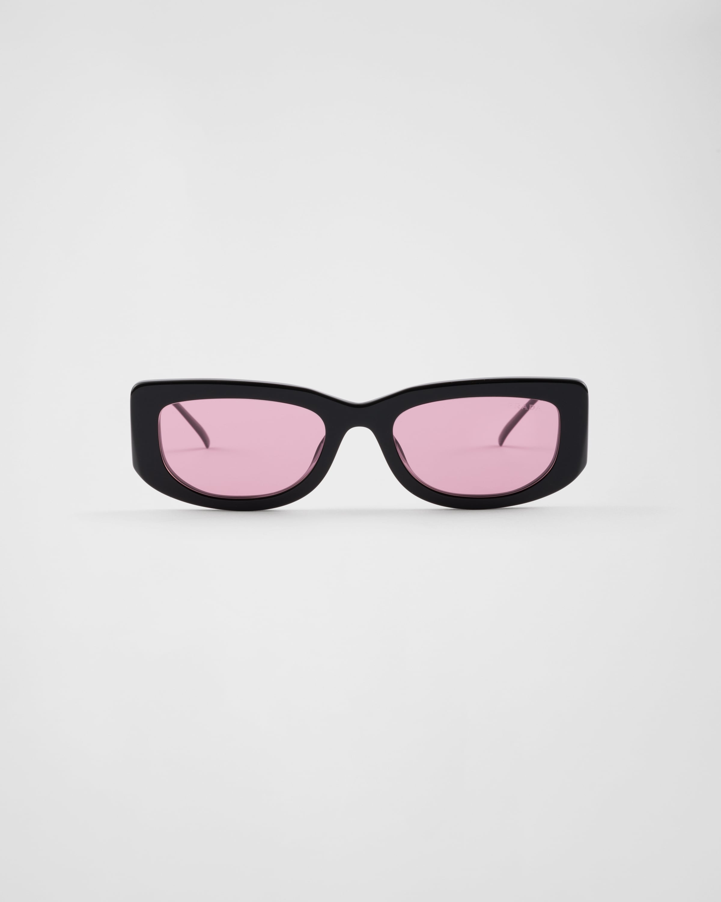 

Солнцезащитные очки с треугольным логотипом Prada, клубничные линзы