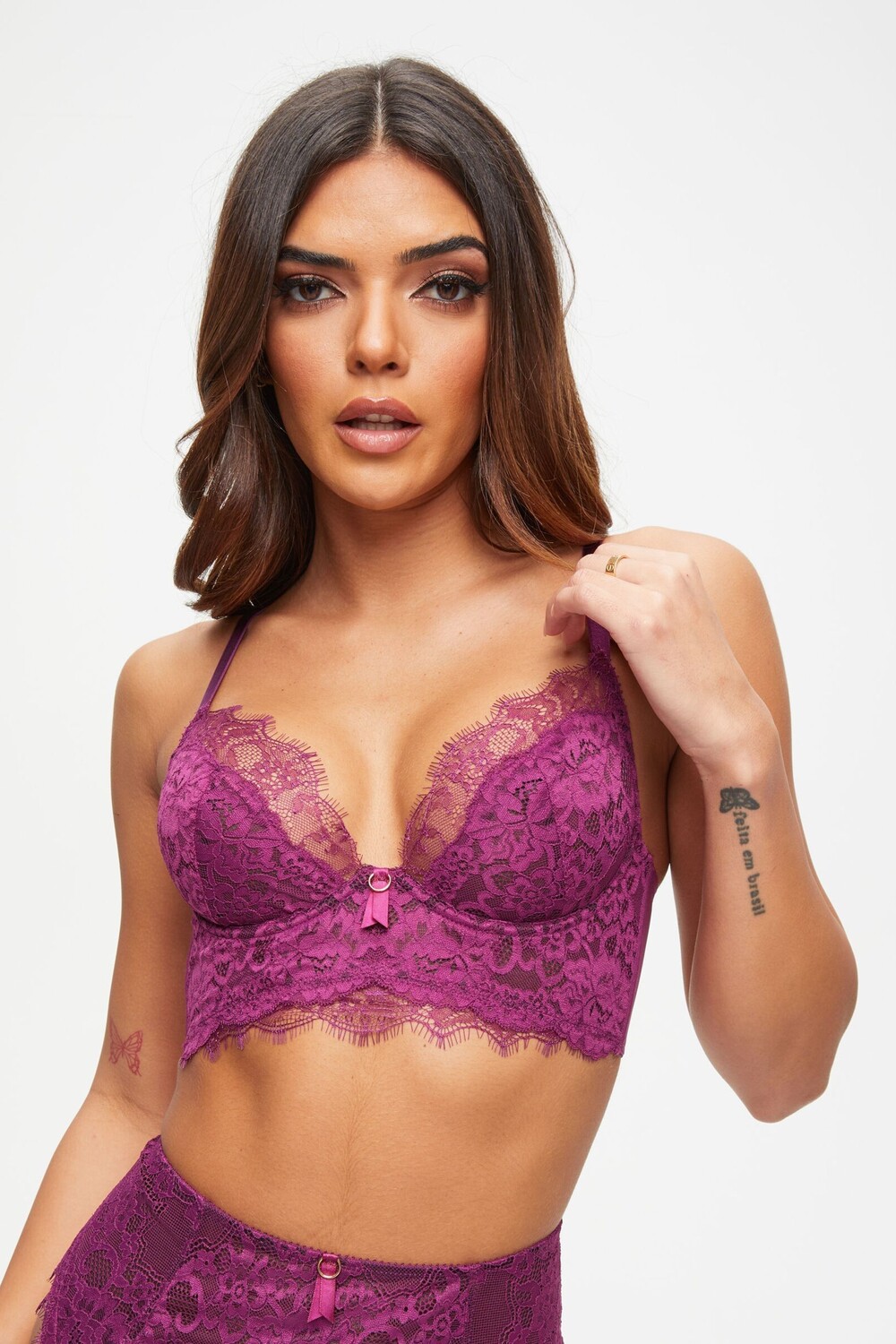 

Кружевной бюстгальтер без подкладок The Beloved's с глубоким вырезом Ann Summers, фиолетовый
