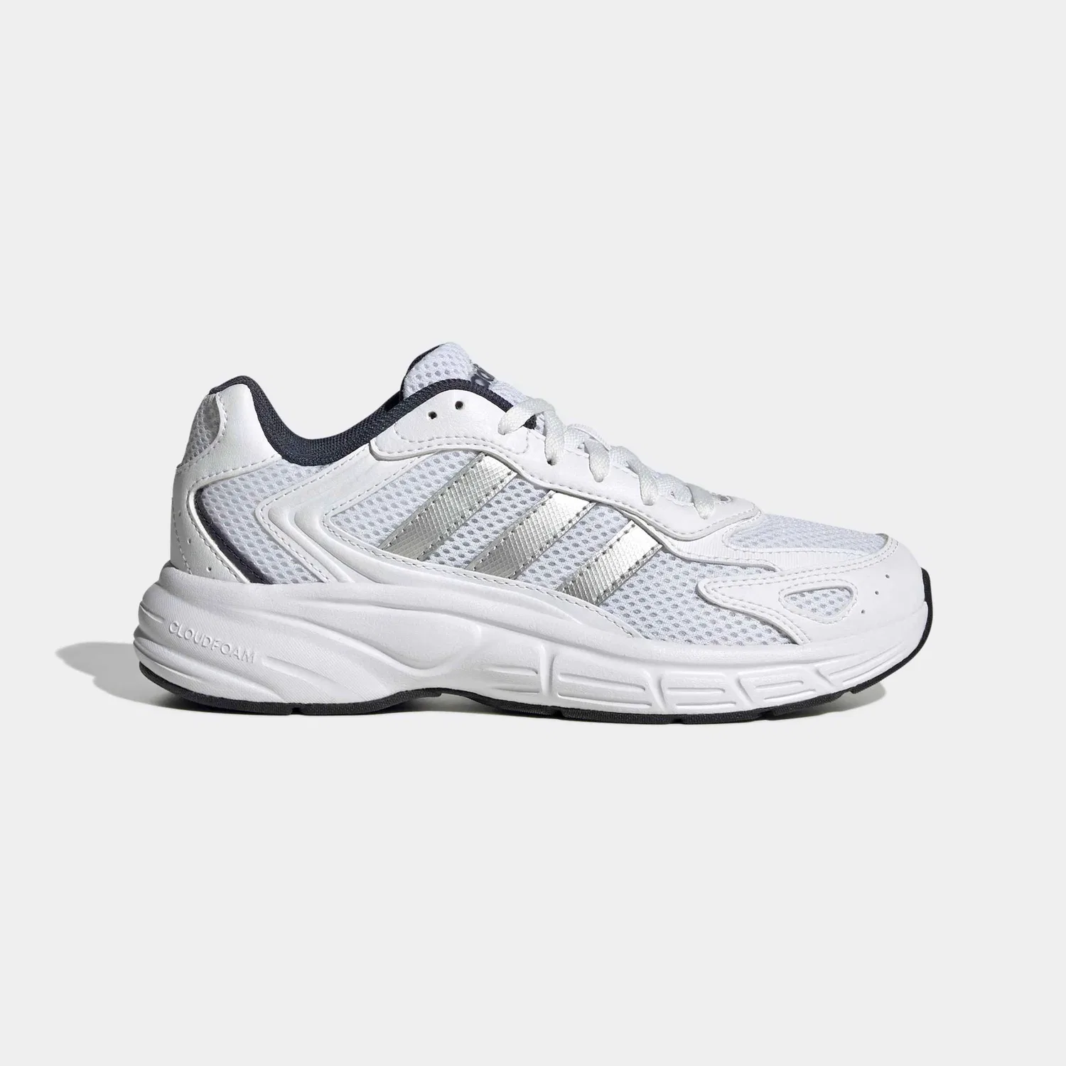 Детские кроссовки с Cloudfoam-амортизацией Adidas Sportswear, Cloud White/Silver Metallic/Shadow Navy — фото 2