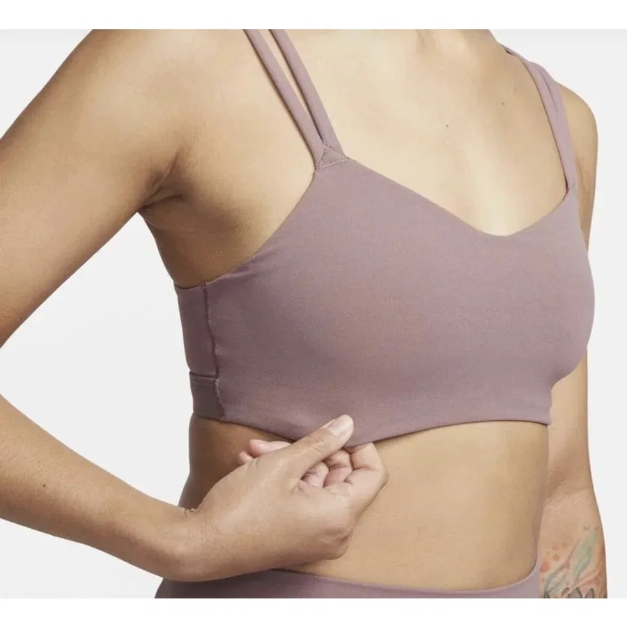 Спортивный бюстгальтер с легкой поддержкой Dri-Fit Alate Trace Light-Support Padded Strappy Training Nike, Коричневый — фото 2