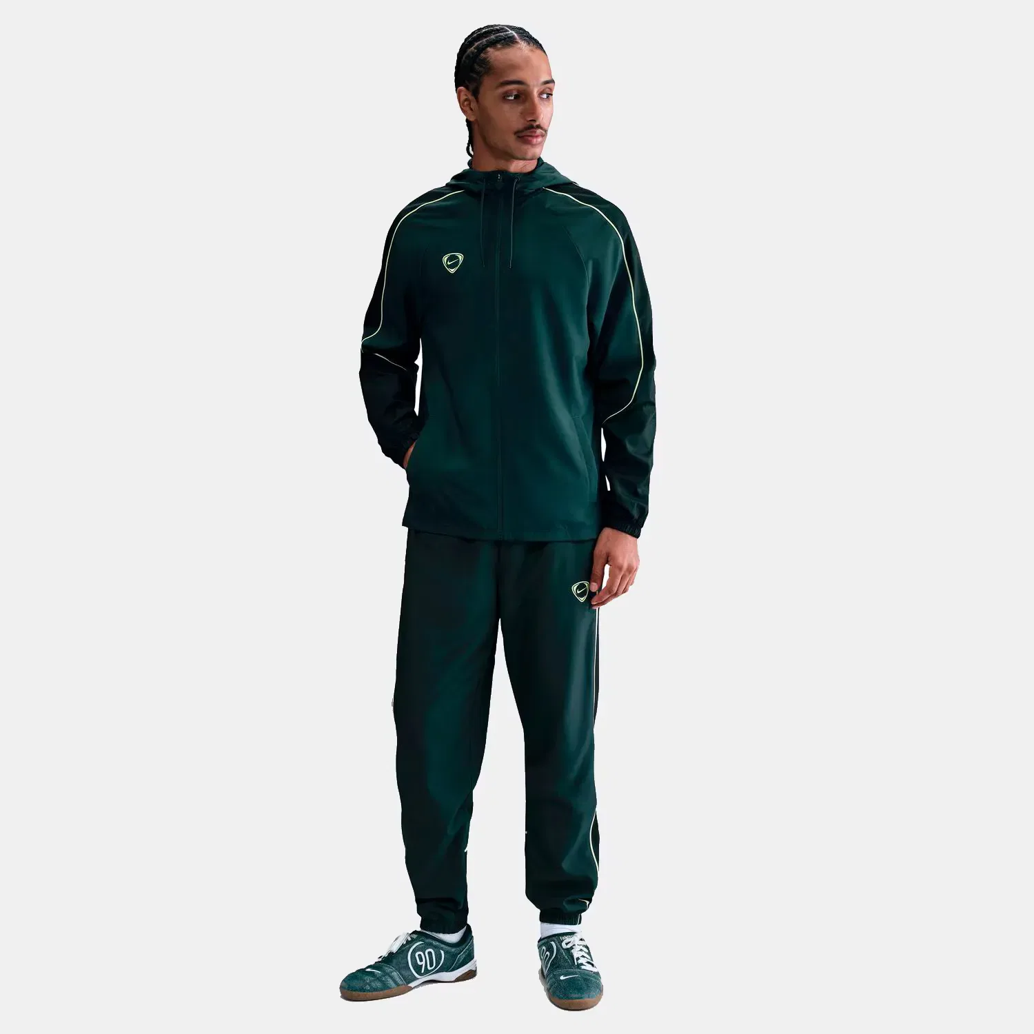 Мужская куртка из легкой ткани с водоотталкивающей пропиткой Nike, Verde