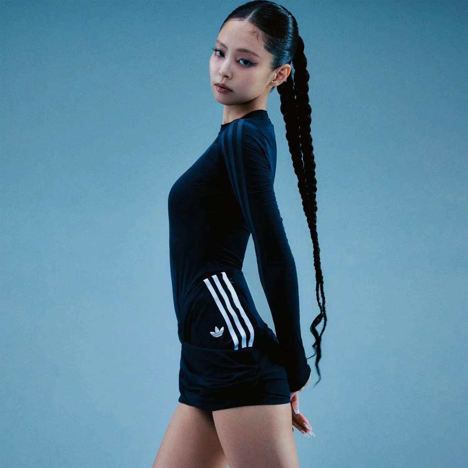 Женская юбка с запахом в складку, комплект 2-в-1 с шортами, jennie wrap-around skirt Adidas Originals, белый — фото 4