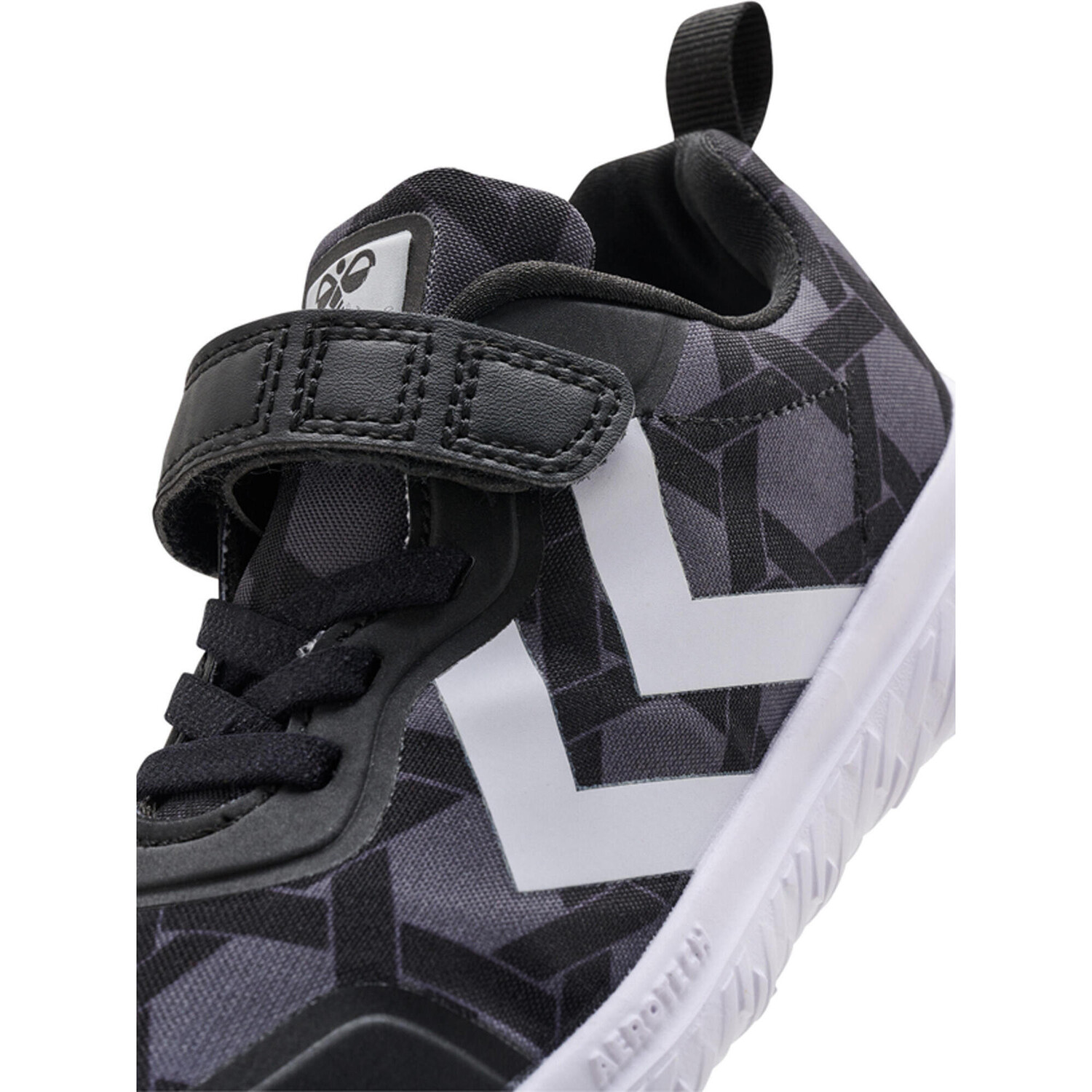 

Низкие кроссовки Air Max 90 Leather (GS) Unisex Children NIKE, черный