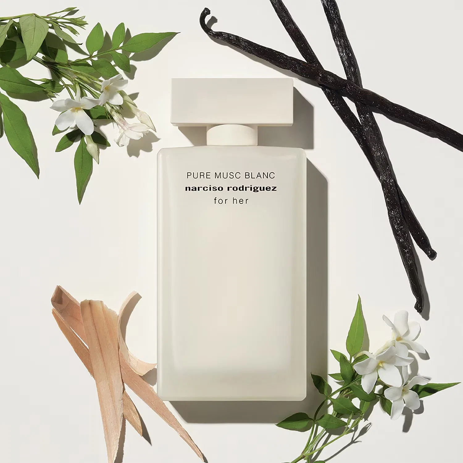Парфюмерная вода 30 мл с белыми цветами и мускусом NARCISO RODRIGUEZ For Her Pure Musc Blanc, Eau de Parfum Intense — фото 2