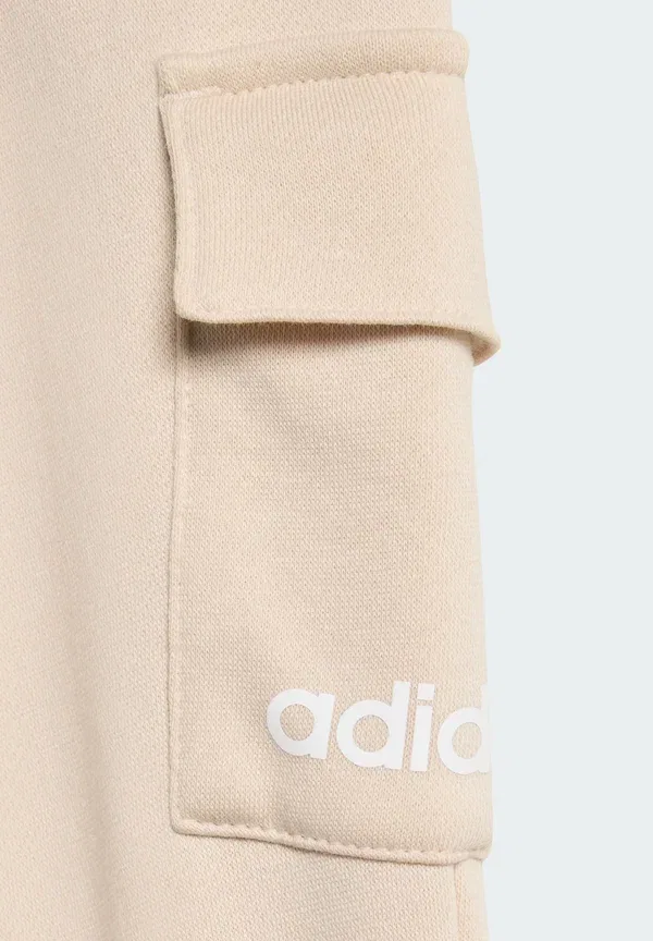 Спортивный комплект Essentials - спортивный костюм Adidas Sportswear, белый — фото 4