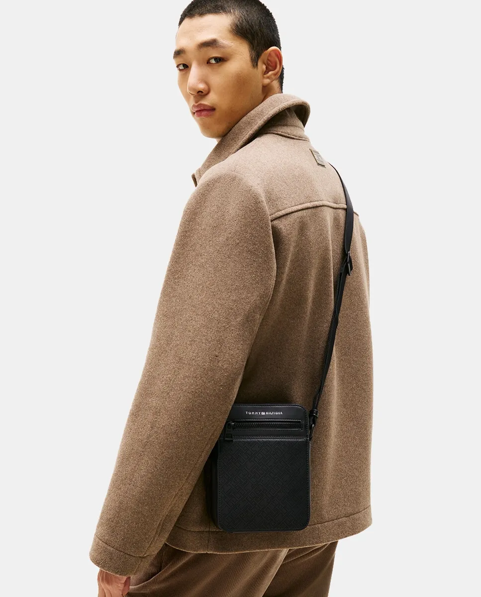 

Мини-сумка в стиле репортера TH Monogram черного цвета Tommy Hilfiger