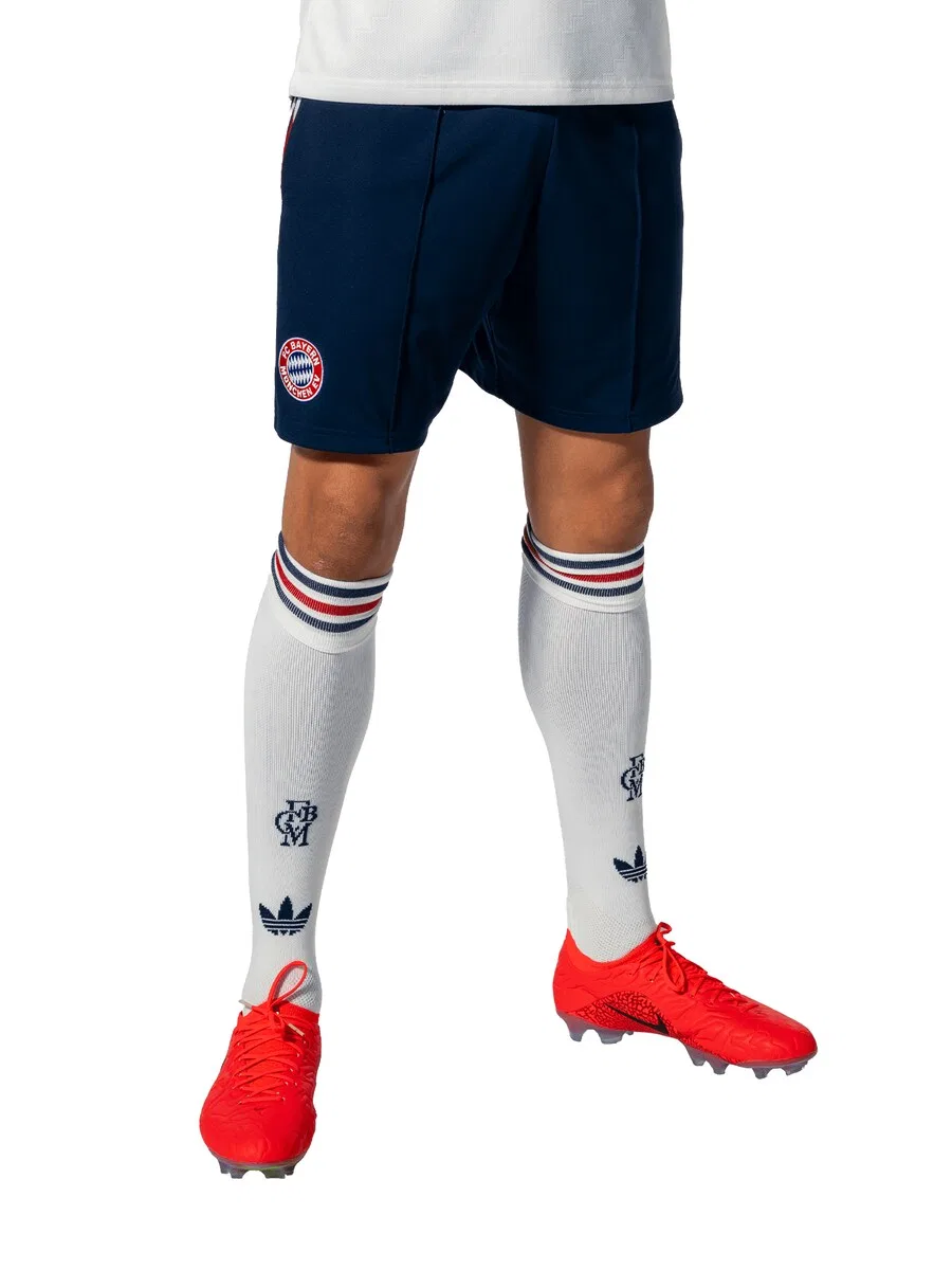Спортивные шорты ADIDAS ORIGINALS Slim fit 'FC Bayern Munchen 26-27' темно-синего цвета — фото 2