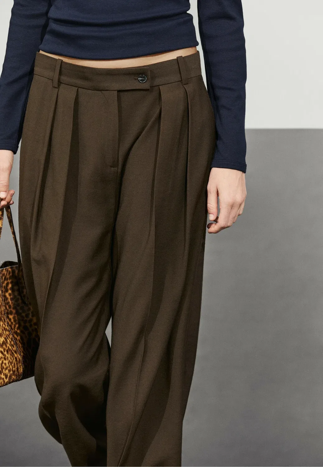 Широкие брюки со складками - штаны Massimo Dutti, Dark Brown — фото 4