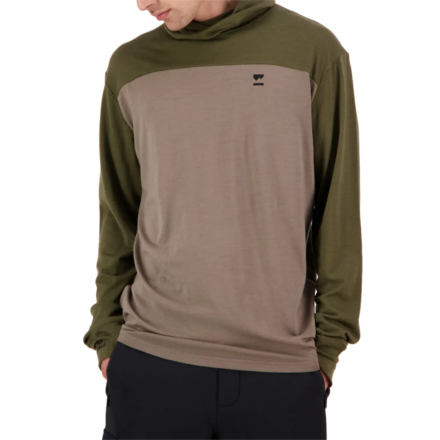 

Худи MONS ROYALE Yotei Powder Long-Sleeve, цвет Evergreen/Black