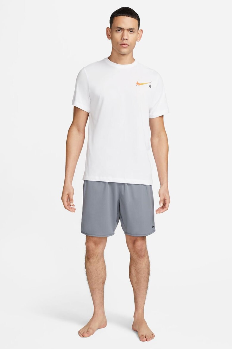 

Спортивные брюки Dri-FIT со скошенными карманами Nike, серый